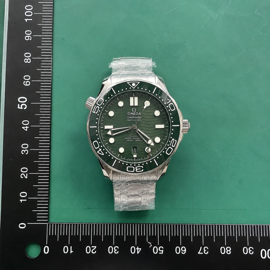 Omega Deep Green Wave Dial Gifting Seamaster Dive Watch QC photo