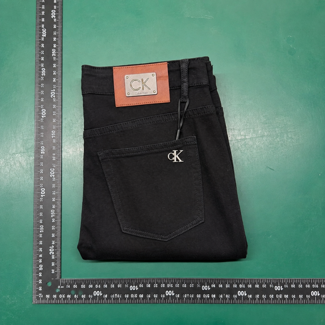 Weekend Calvin Klein Logo Jeans - Black QC photo